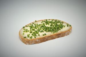 Butterbrot mit Schnittlauch