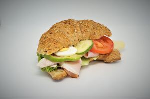 Croissant Kraftkorn mit Schinken